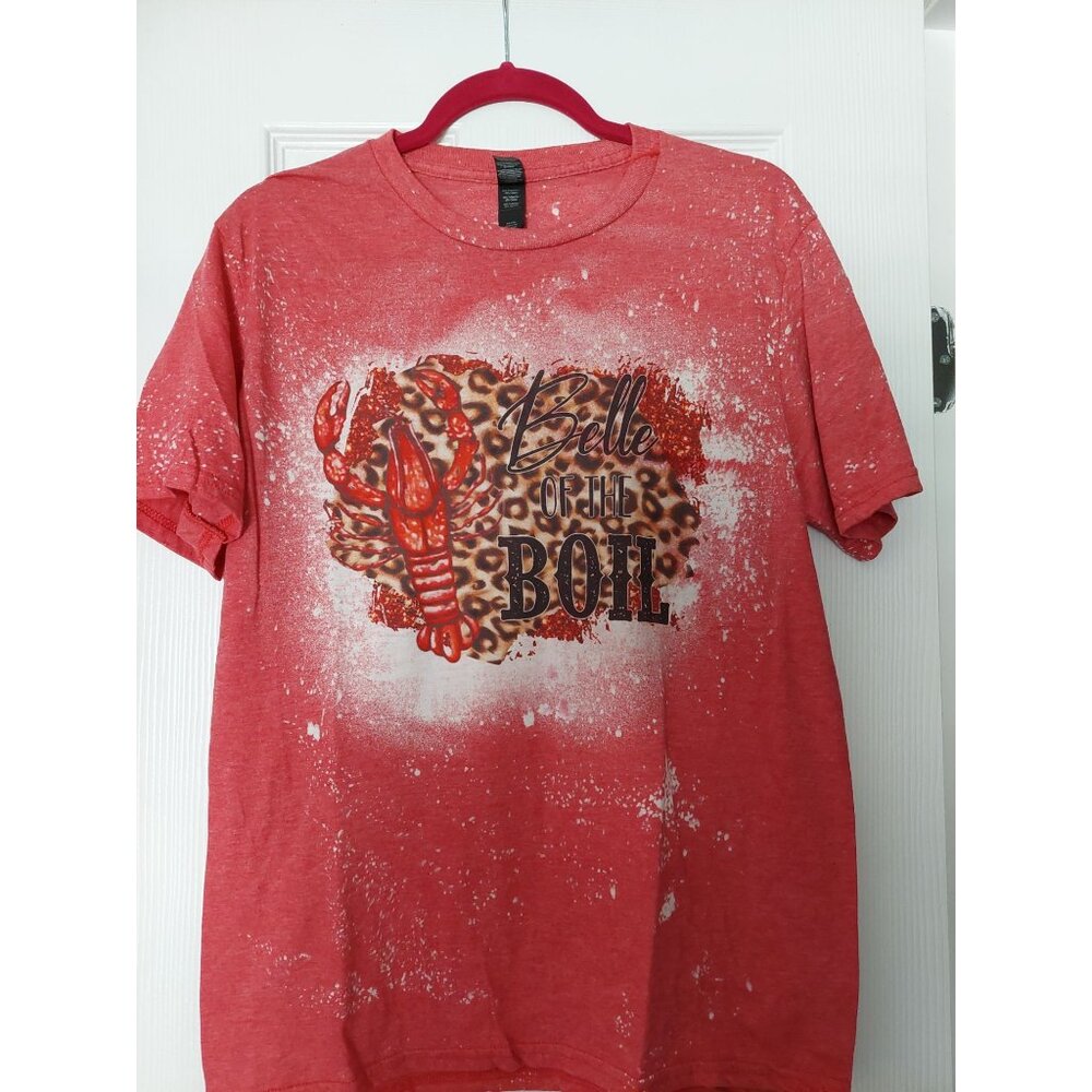 Belle Of The Boil Graphic Red Bleach Splatter T-Shirt M Cotton/Polyester Blend